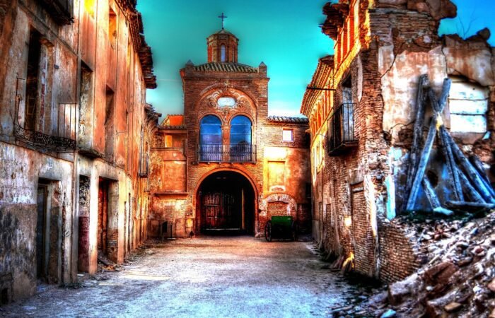 Belchite: El pueblo maldito donde el tiempo se detuvo
